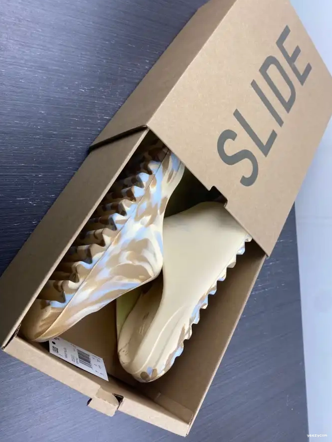 Adidas Yeezy GW1932 Slide 0531